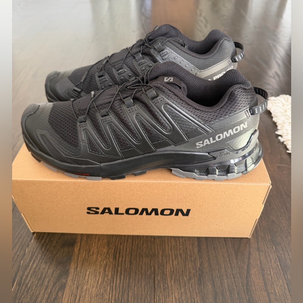 Salomon Black Men's XA Pro 3D V9 Trail Running Shoes with Quicklace ; Brand new